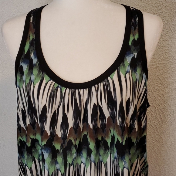 Express Tank Top - Picture 2 of 8